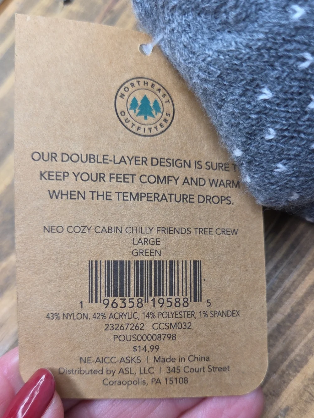 Northeast Outfitters. Adult Cozy Cabin Crew Socks. Size Large. NWT